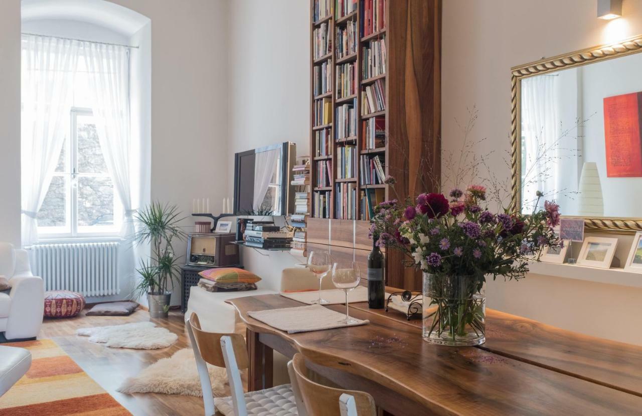 לינץ Spacious Old Town Luxury Apartment מראה חיצוני תמונה
